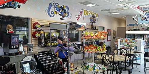 Woody's Wash & Wax
