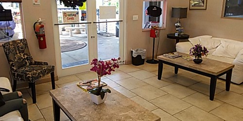 Woody's Wash & Wax