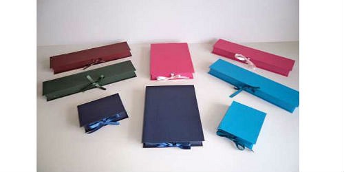 ESTUCHES Y CAJAS