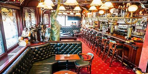KAVARNA CORNER PUB