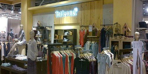 BUC EXHIBICIONES COMERCIALES