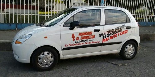 ACADEMIA DE CONDUCCION EL CONDUCTOR