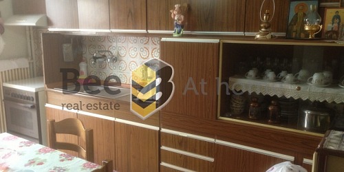 BEE AT HOME real estate group 