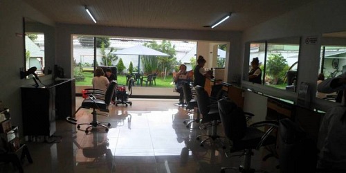CARLOS CONTRERAS PELUQUERIA
