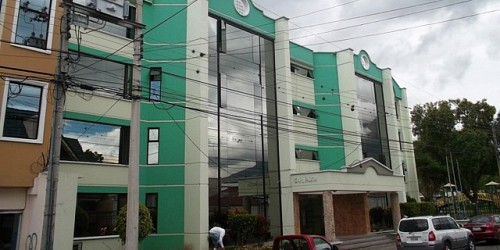 Dr. Douglas Barros B. CIRUJANO ONCÓLOGO
