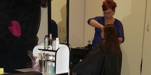 YOLLIE's HAIR & BEAUTY