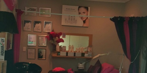 YOLLIE's HAIR & BEAUTY