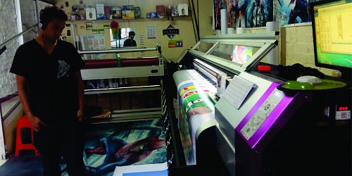FIRMA CREATIVA IMPRESION A GRAN FORMATO