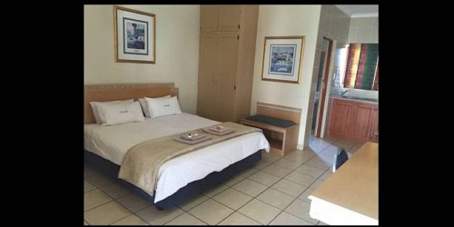 Tritex Motorland/Motorland Liquor/Cest Si Bon Overnight Acco