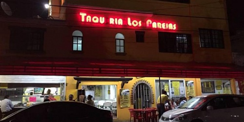 TAQUERÍAS EN CANCÚN LOS PAREJAS