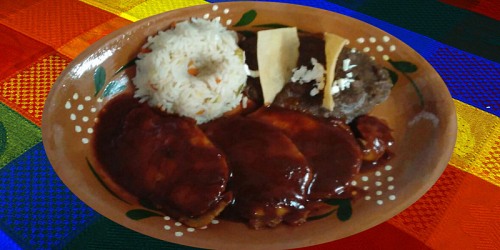 LAS COLONIAS TAQUERÍA Y COMIDA CORRIDA EN CANCÚN