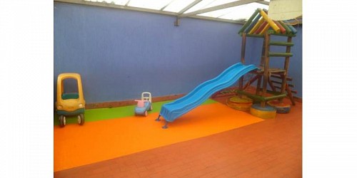 GIMNASIO JUAN JACOBO ROUSSEAU