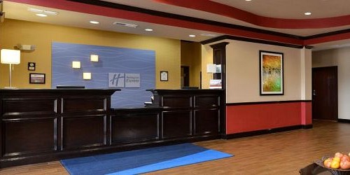 Holiday Inn Express Inn and Suites Sherman