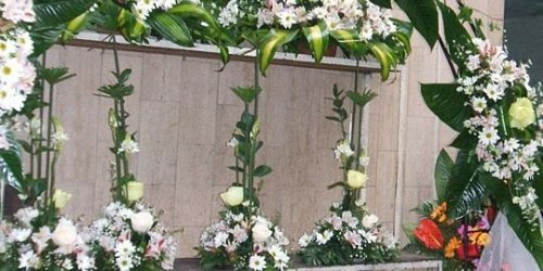 FLORISTERIAS GLORIA Y EL MANA