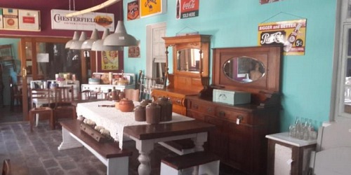 Oude Werf Antiques and Decor