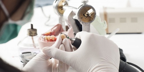 HELM DENT LABORATORIO DENTAL