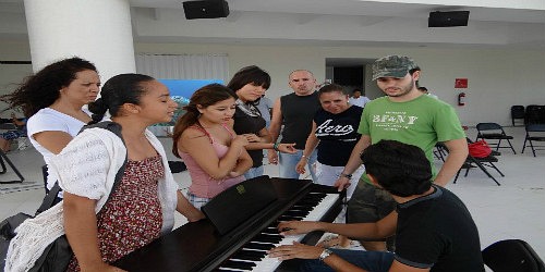 EL CLUB DE CANTO CANCUN