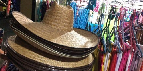 ARTESANIAS Y ROPA DE PLAYA JAZLEEN