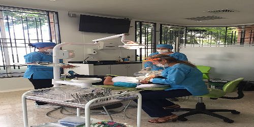 ORTOSTHETIC - Ortodoncia Estética Avanzada