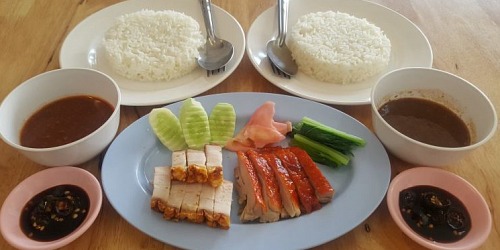 เป็ดย่าง หมูแดง หมูกรอบอร่อย ลิตเติ้ลดั๊กศรีราชา