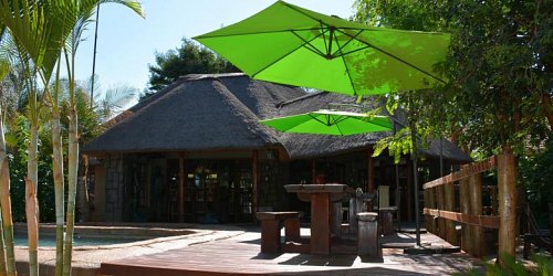 The Macaw Nest - Family Restaurant