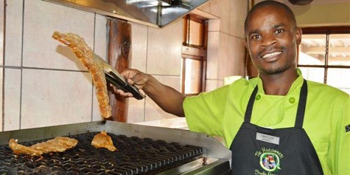 The Macaw Nest - Family Restaurant