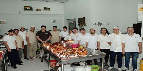 LA PASTELERIA CESAR RESTREPO SANTA ROSA