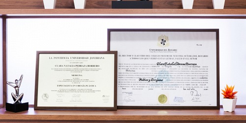 DRA CLARA PEDRAZA CIRUJANA PLASTICA CERTIFICADA BOGOTA