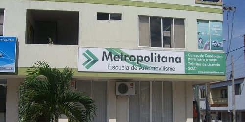 ACADEMIA DE AUTOMOVILISMO METROPOLITANA