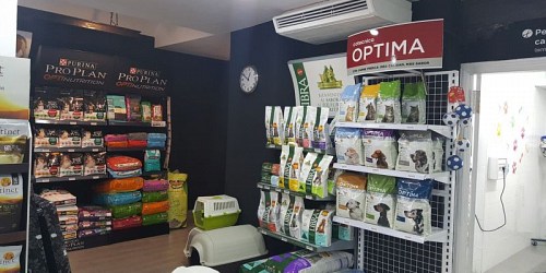 TERRANOVACNC105.  Piensos para Perros y Gatos. Peluquería 