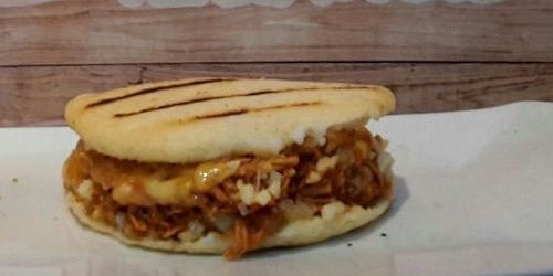 COMIDA VENEZOLANA EN CANCÚN AREPAS PATACONES HAMBURGUEZAS
