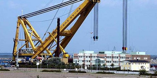 GRUAS MENCHACA RAMOS, S.A. DE C.V. en LOS MOCHIS,SINALOA
