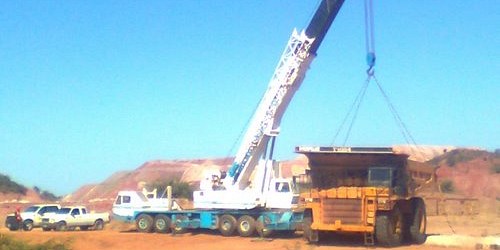 GRUAS MENCHACA RAMOS, S.A. DE C.V. en LOS MOCHIS,SINALOA