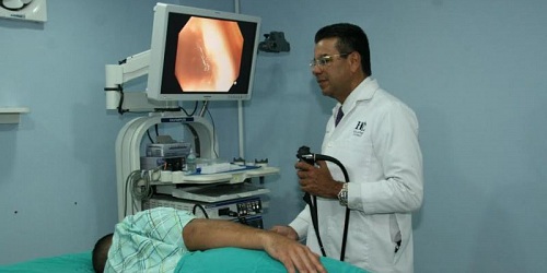 Dr. Lucas De León Gastroenterólogo y Medicina Interna