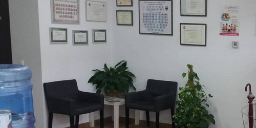 CLÍNICA CLAVERO, Podólogo, Fisioterapeuta.
