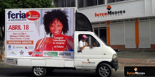 CARRO VALLA BUCARAMANGA INTERMEDIOS PUBLICIDAD