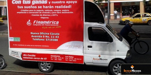 CARRO VALLA BUCARAMANGA INTERMEDIOS PUBLICIDAD