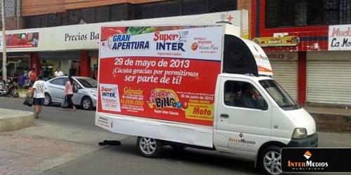 CARRO VALLA BUCARAMANGA INTERMEDIOS PUBLICIDAD