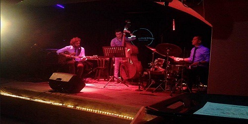 AMMUS JAZZ CAVA