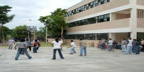 Escuela Preparatoria Francisco Repetto Milán