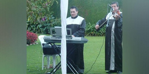 LATINOS GRUPO MUSICAL