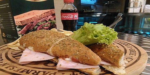 Deli Market Manta
