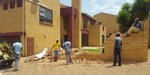 Aqua Roofing & Construction