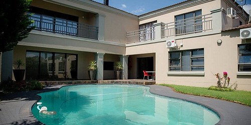 CASTELLO GUESTHOUSE