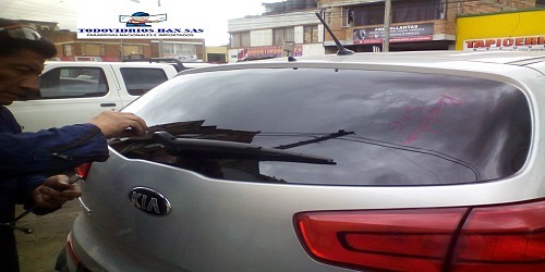 TODOVIDRIOS AUTOS HYN SAS