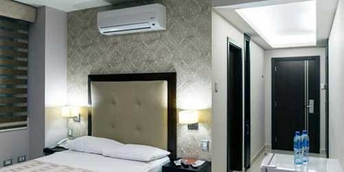 HOTEL VEUXOR