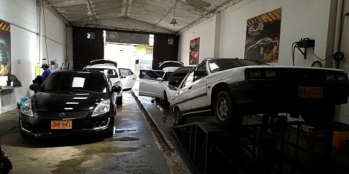 LAVADERO DE CARROS EMANUEL