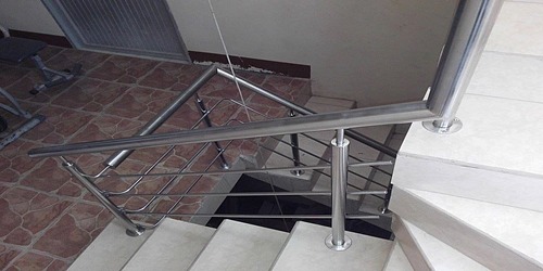INVIDRIOS INDUSTRIA DE VIDRIO TEMPLADO EN MACHALA
