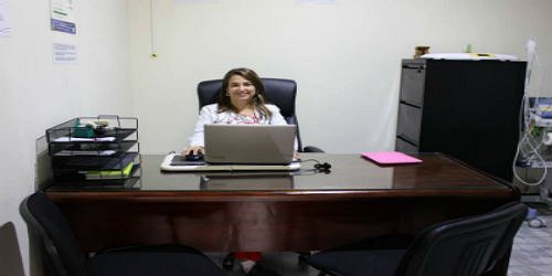 Dra. Olga María Elizondo Vásquez, Medico Cirujano