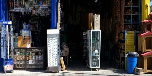 Maderas y Herrajes en León El Pino